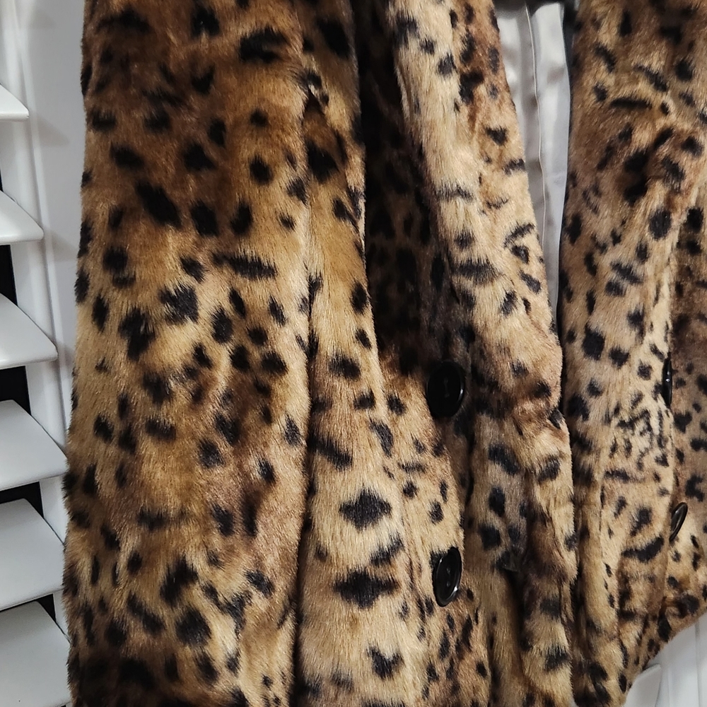 Loft Jacket - Picture 4 of 5